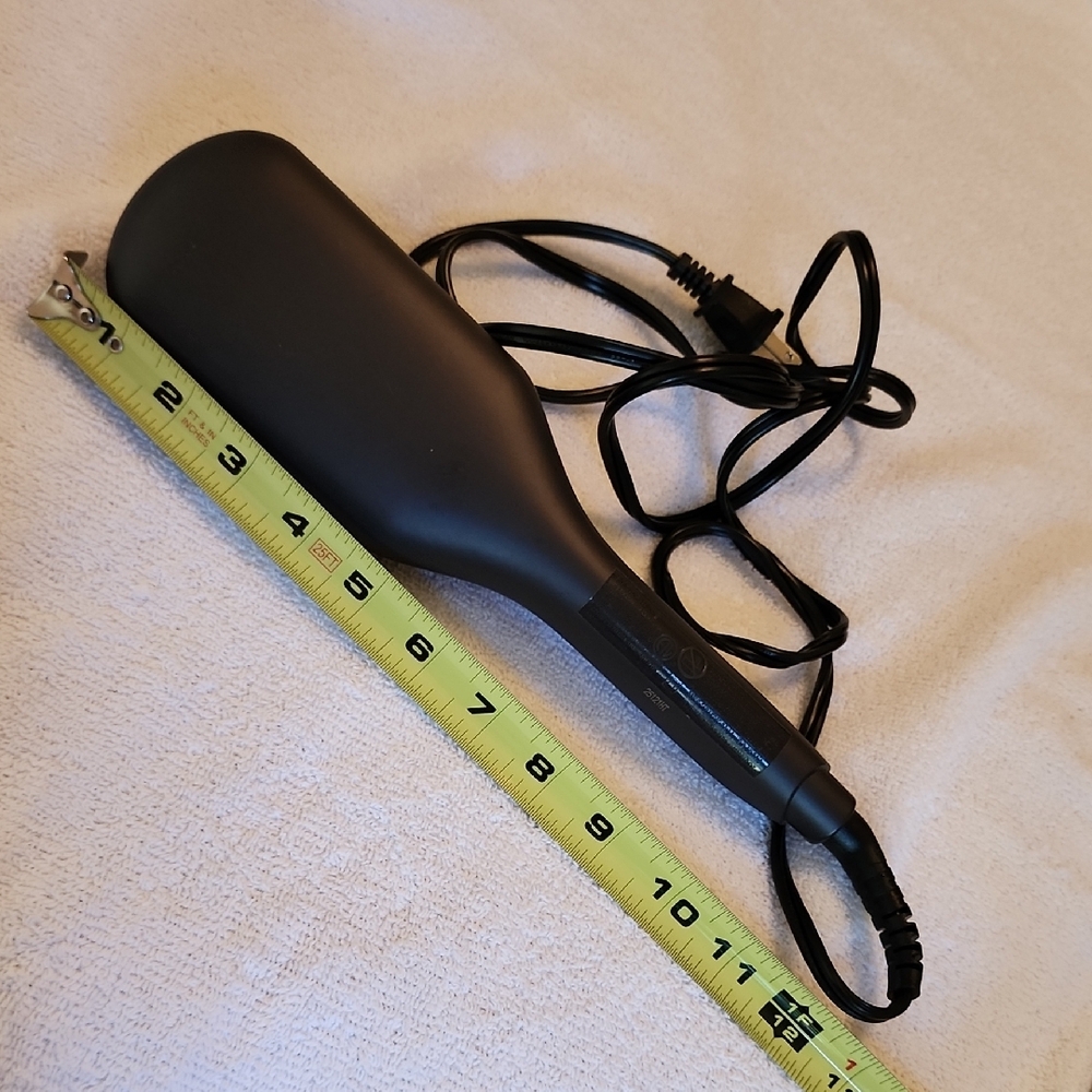 Remington Black and Pink Hair Straightening Brush - Picture 8 of 8